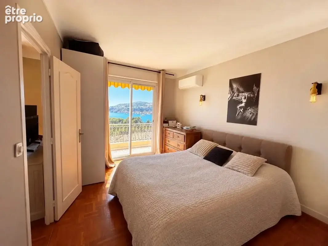 Appartement rénové avec vue mer panoramique, grande terrasse et stationnement - photo 6