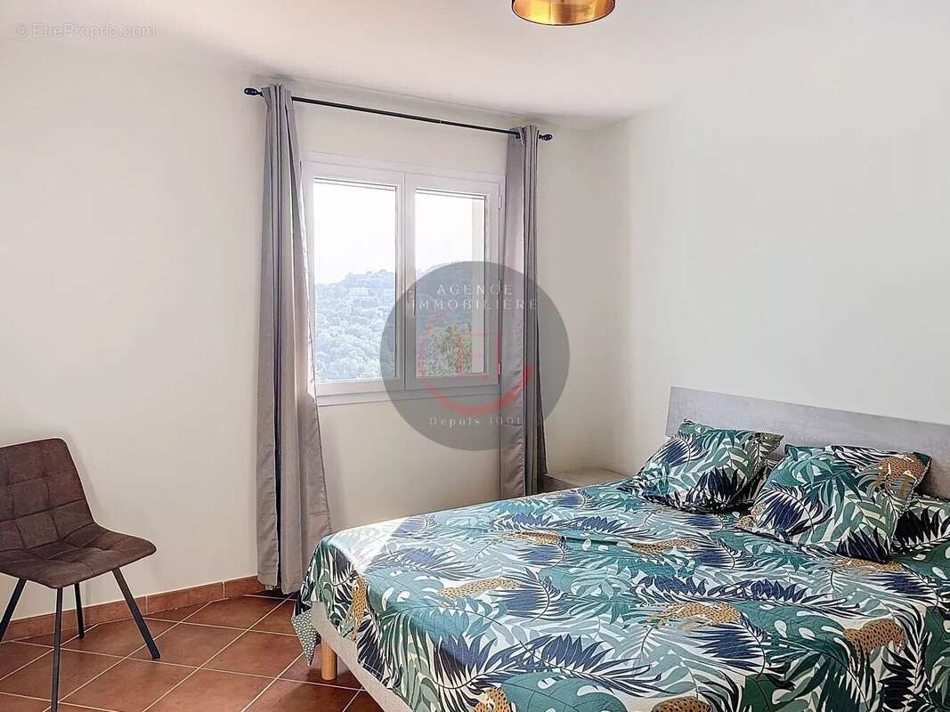 Maison à LES ADRETS-DE-L&#039;ESTEREL