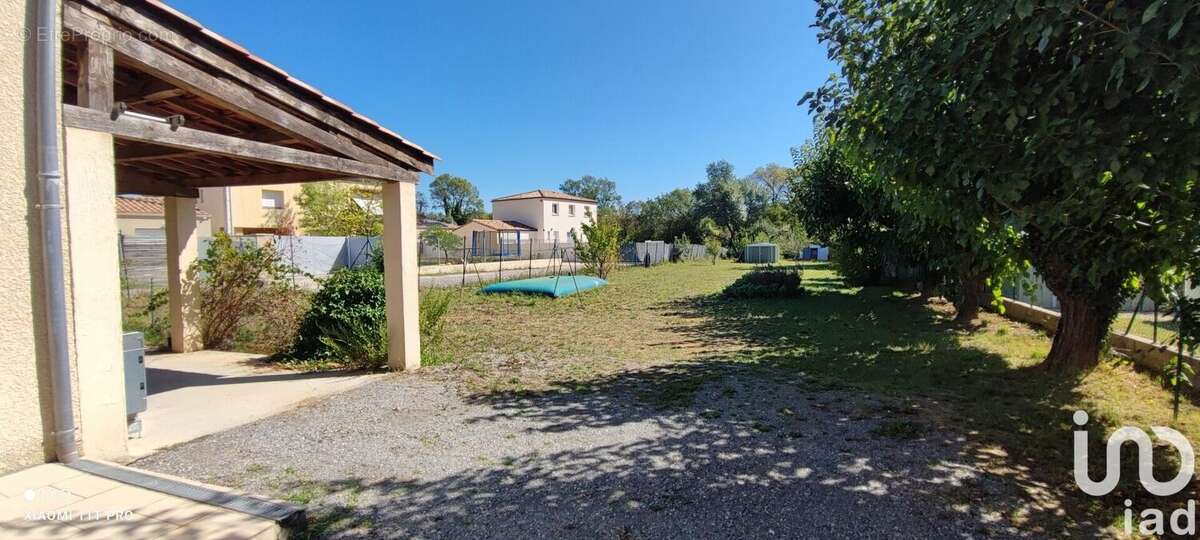 Photo 3 - Maison à SAINT-JULIEN-LES-ROSIERS