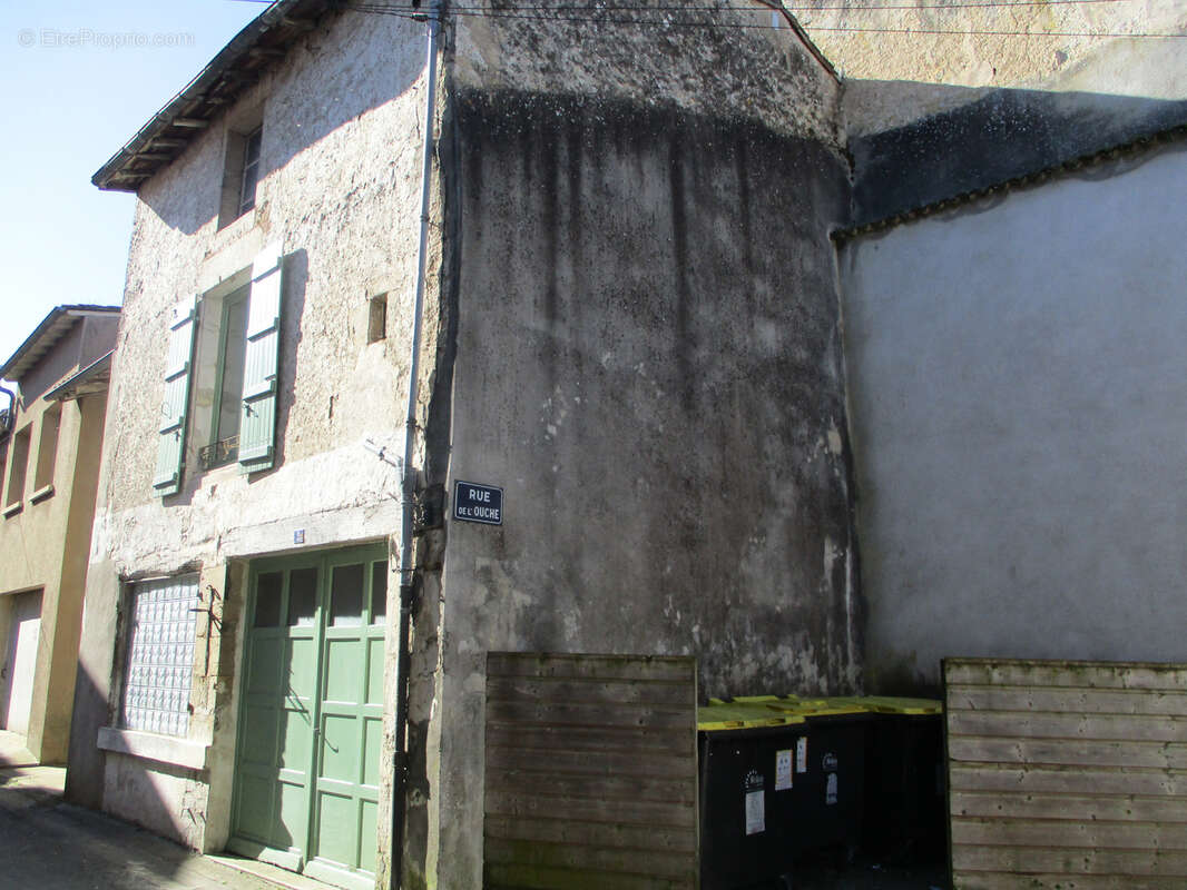 Maison à LA MOTHE-SAINT-HERAY