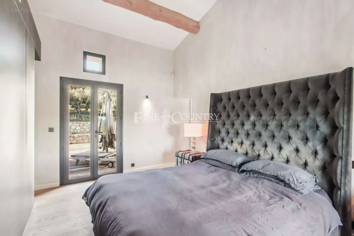 Maison à TOURRETTES