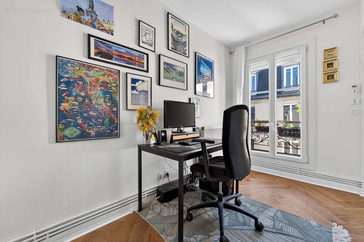 Appartement à PARIS-10E