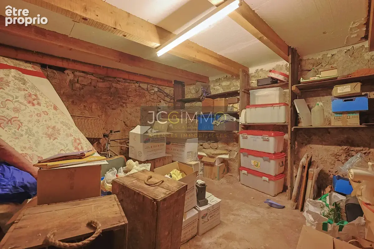 Maison de village T5 + terrasse tropézienne + garage + cave - photo 19