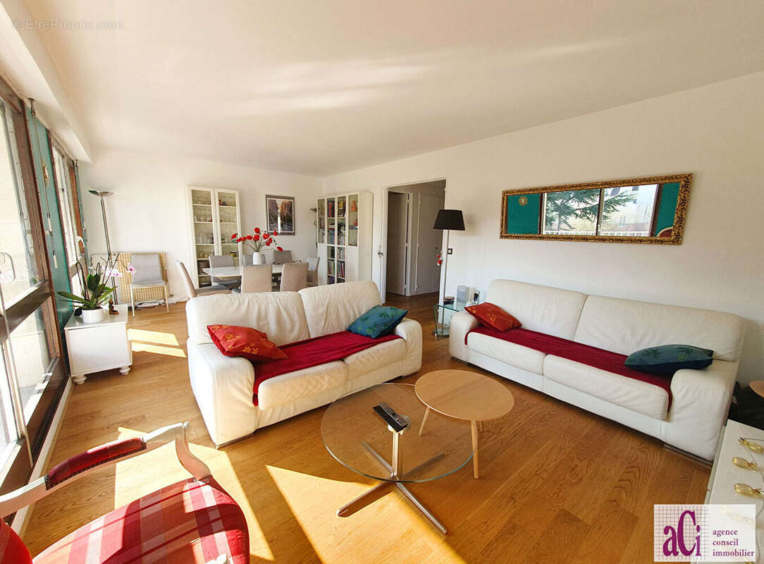 Appartement à L'HAY-LES-ROSES