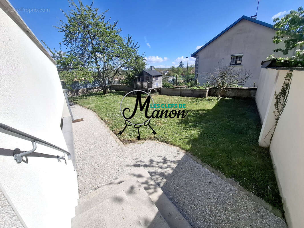 Maison à BESSINES-SUR-GARTEMPE
