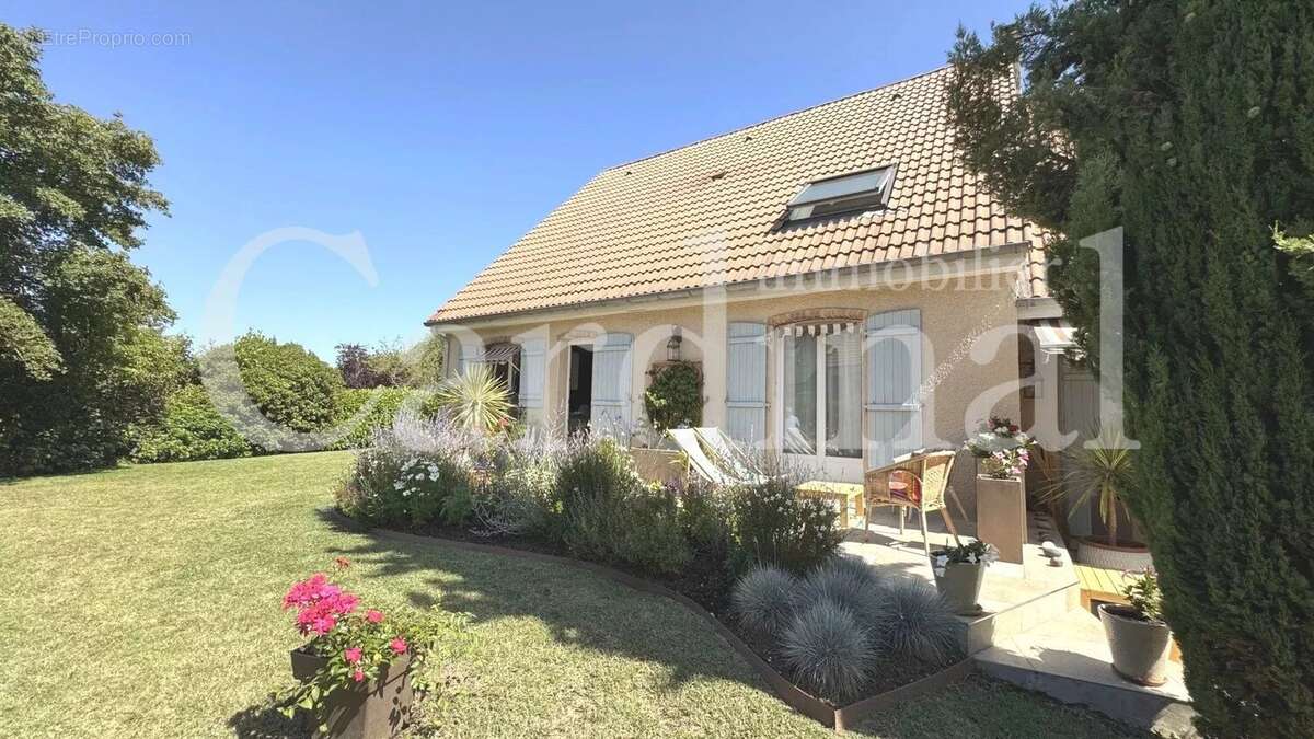 Maison à NOISY-LE-ROI