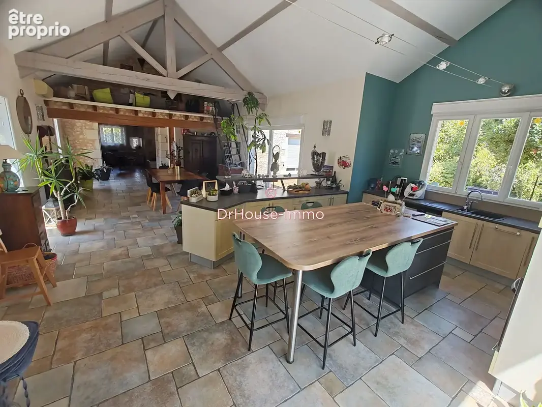 Maison 8 pièces 211 m² à vendre à Antogny-Le-Tillac (37800) - photo 13