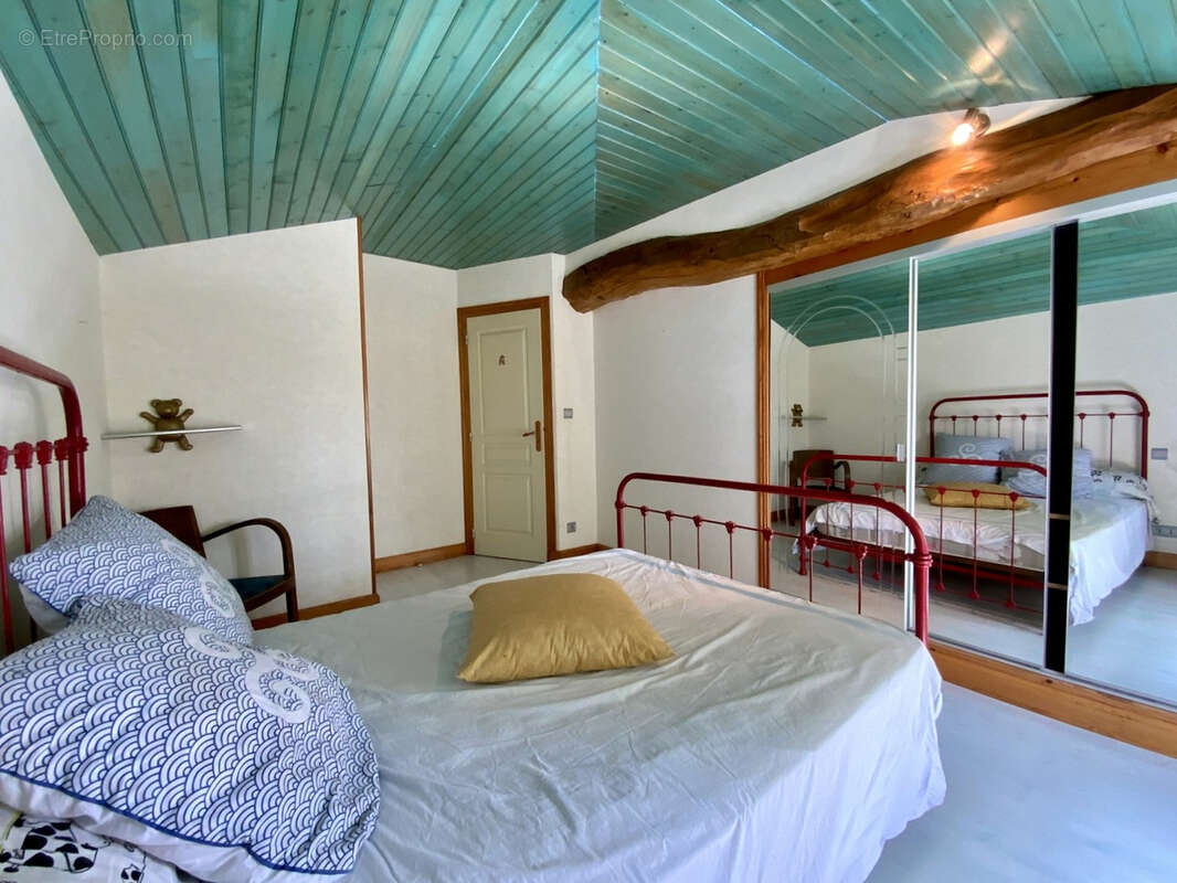 Maison à JARNAC-CHAMPAGNE