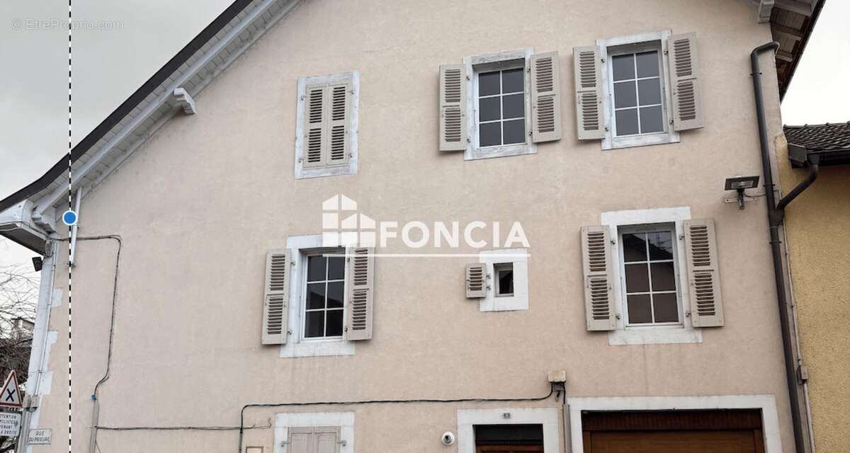 Maison à DIVONNE-LES-BAINS