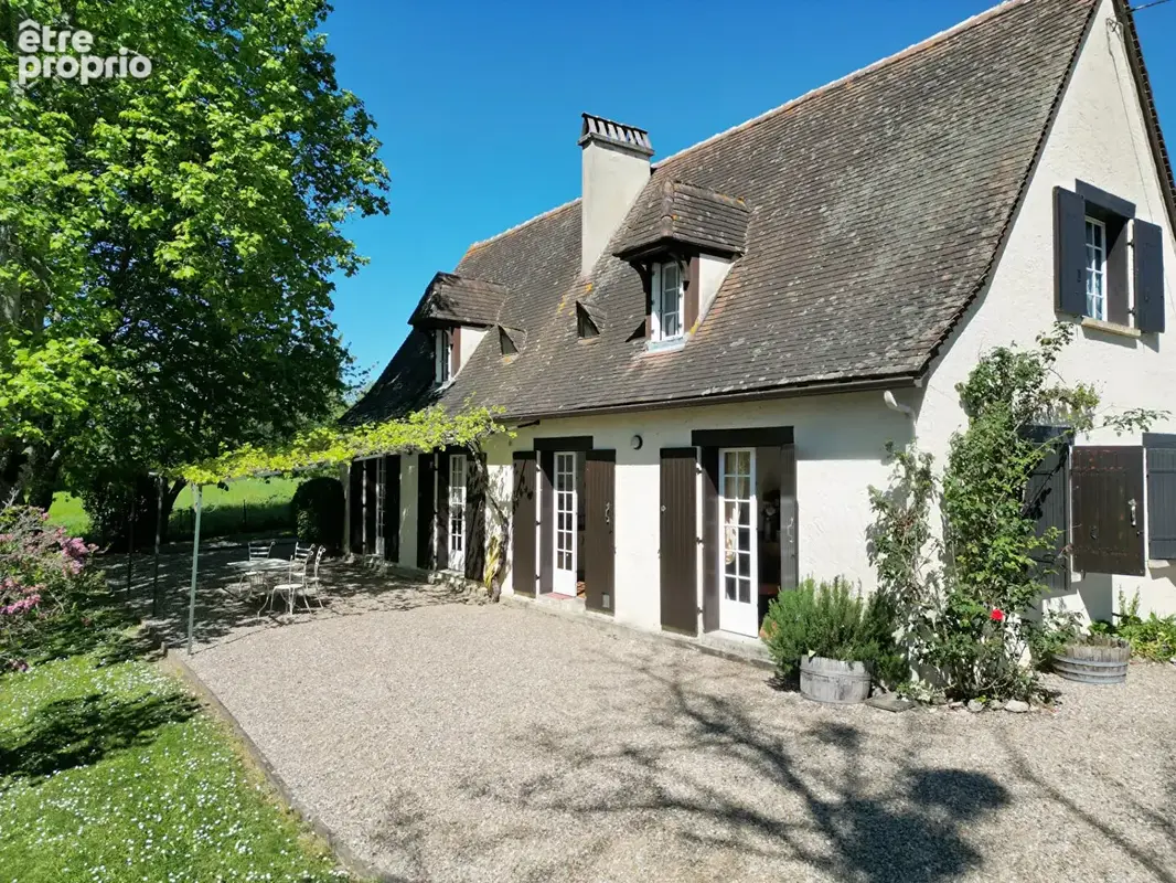 Jolie maison Périgourdine avec vue magnifique et piscine - photo 2