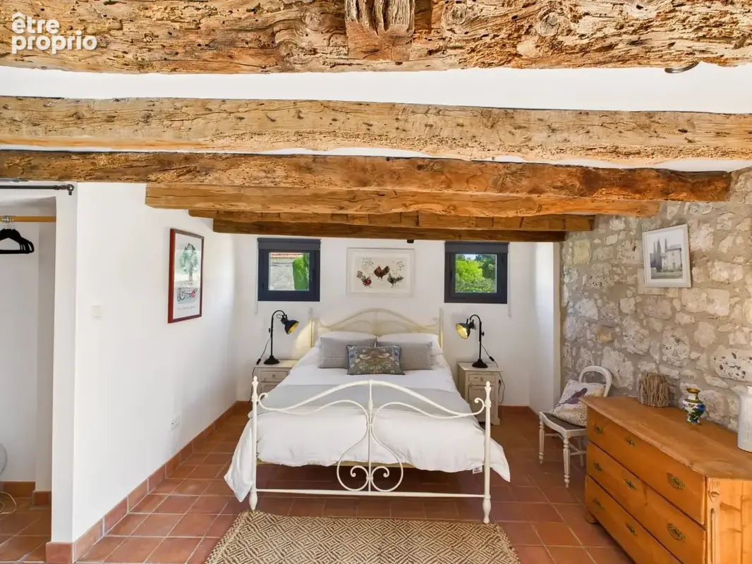 Superbe Ferme Restaurée avec Logements Flexibles, Piscine et Dépendances - photo 14
