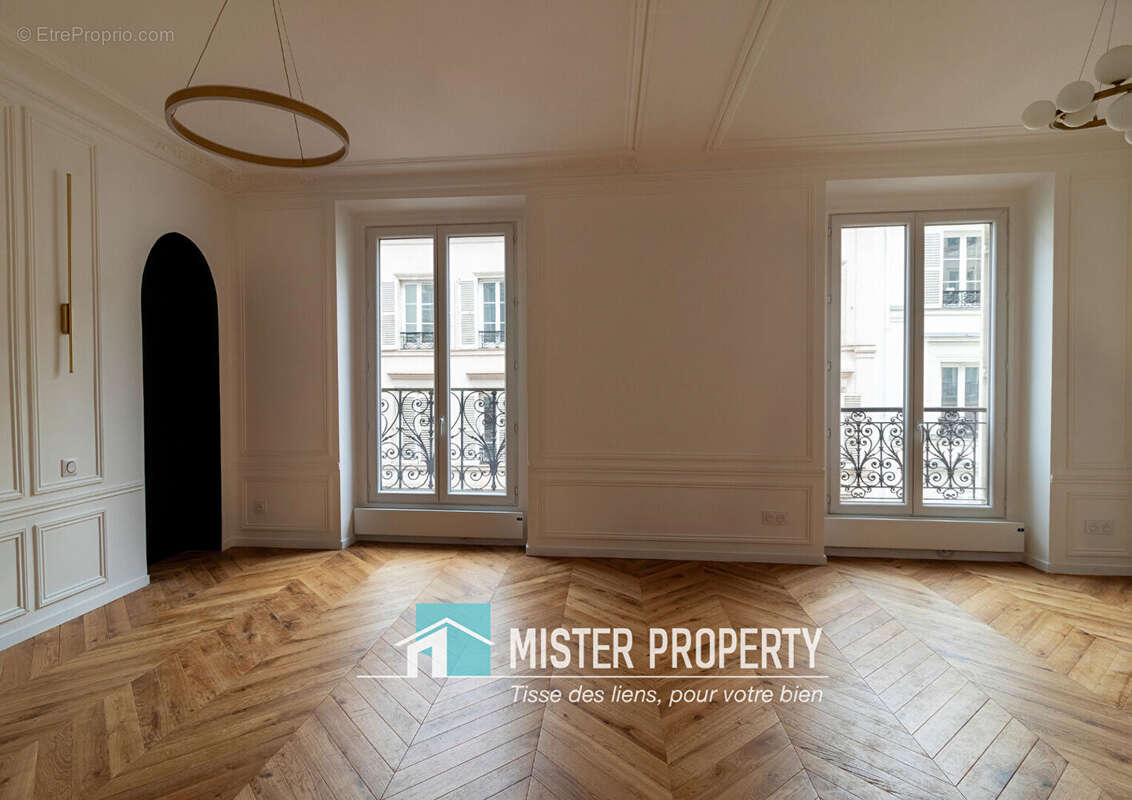 Appartement à PARIS-17E