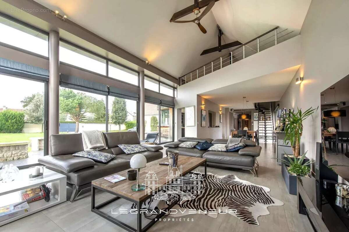 Maison à FONTAINEBLEAU