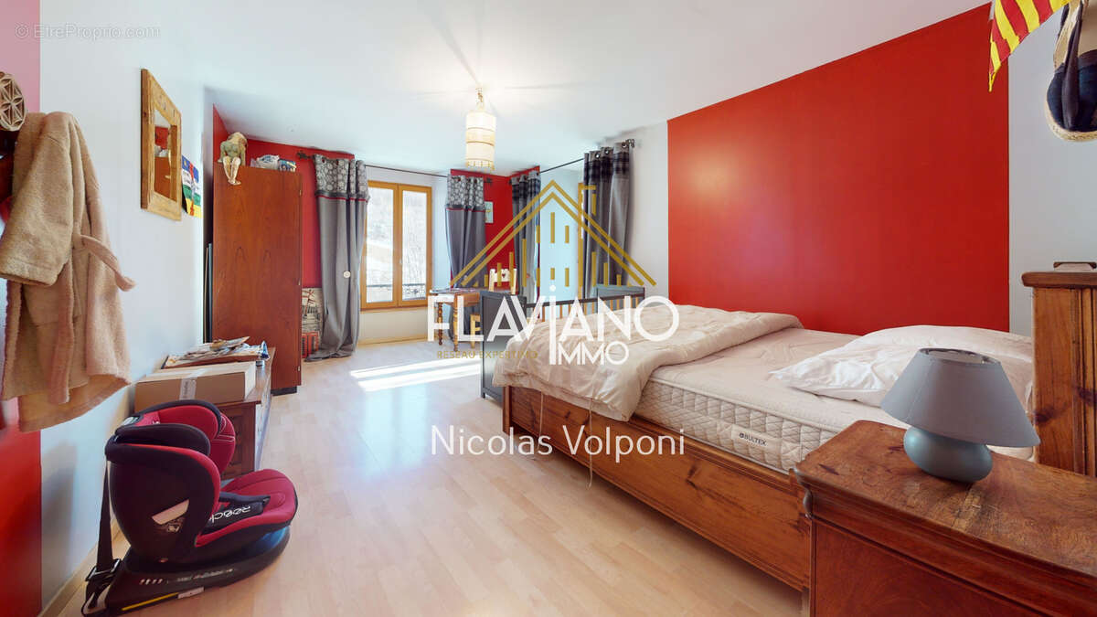 Appartement à SAINT-PAUL-SUR-UBAYE
