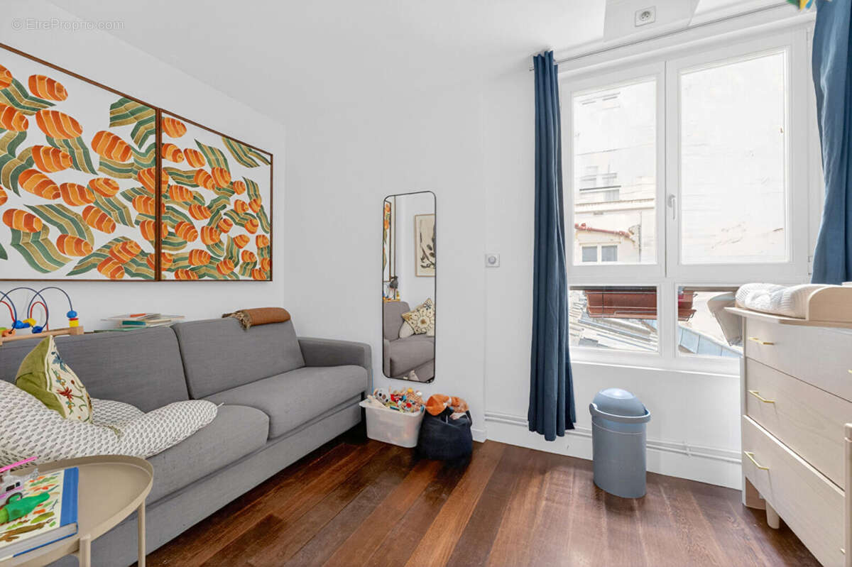 Appartement à PARIS-2E