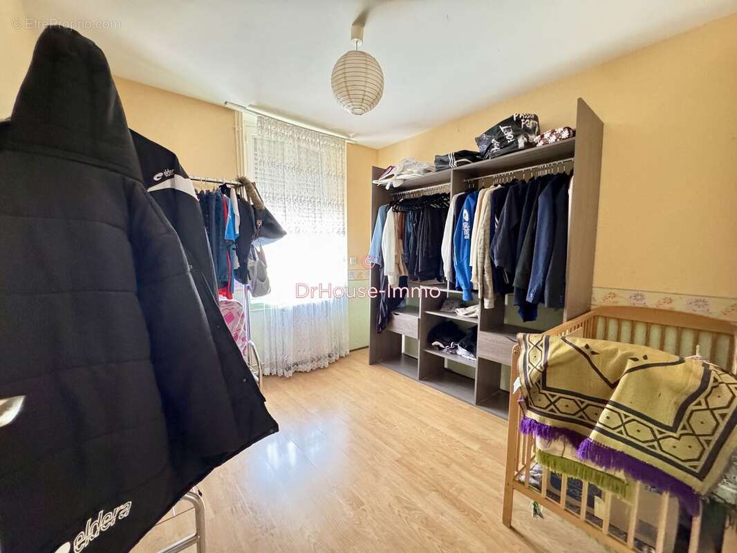 Maison à CORBEILLES