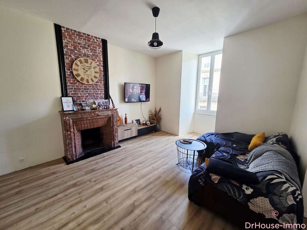 Maison à CRUZY