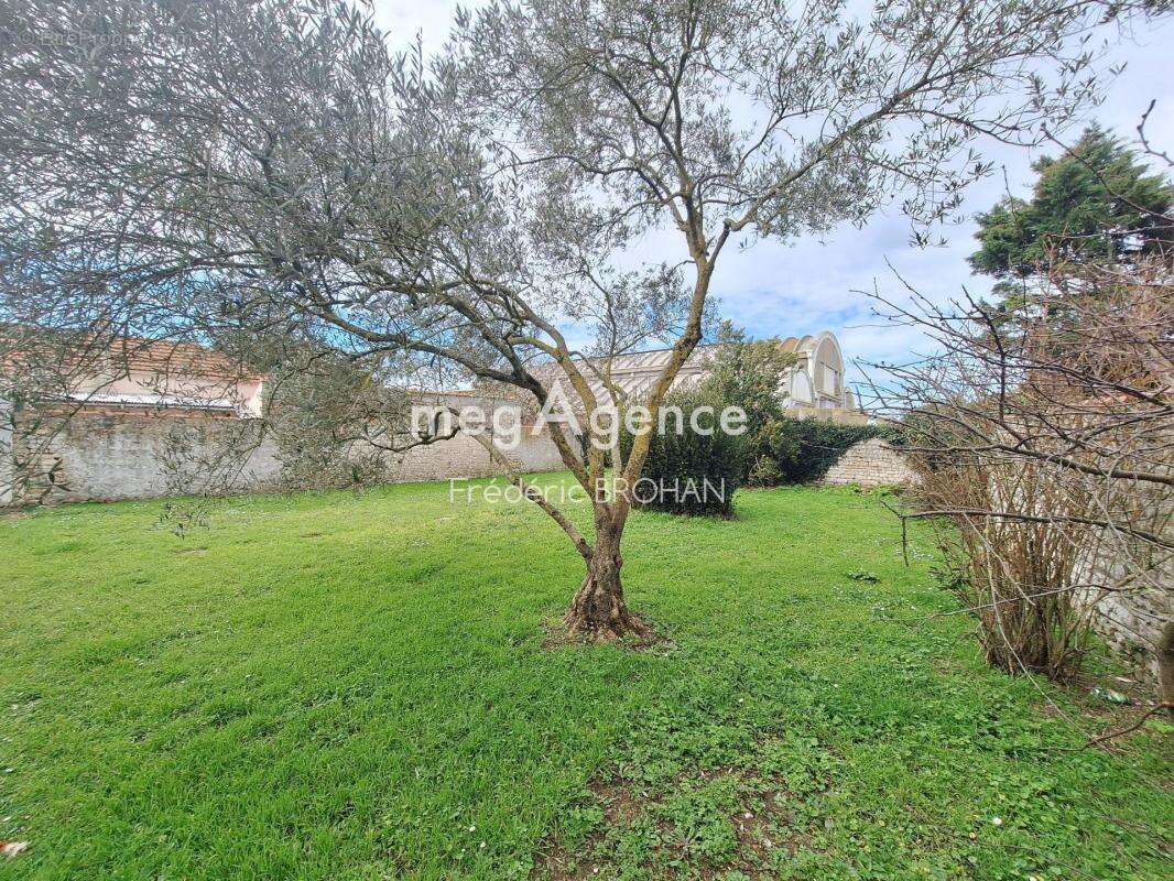 Terrain à LA ROCHELLE