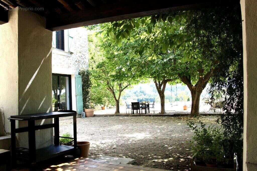 Bastide du 18e entièrement rénovée - photo 24