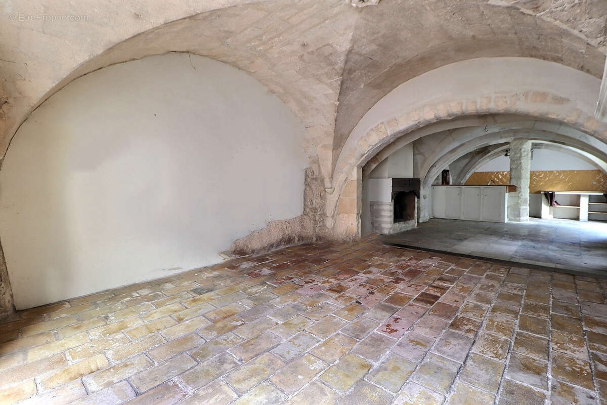 Maison à SAINT-BRES