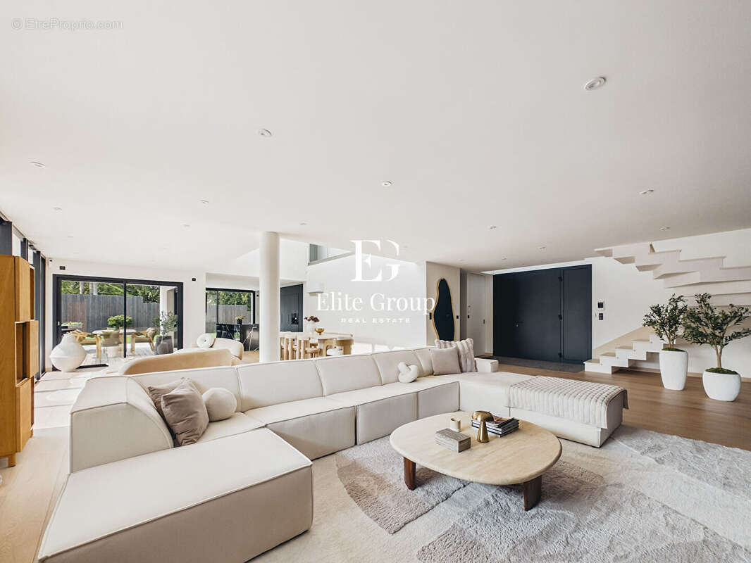 À vendre - villa californienne d'exception - 275 m² - 5 chambres - couloir de nage - 15 min angoulême tgv - photo 6