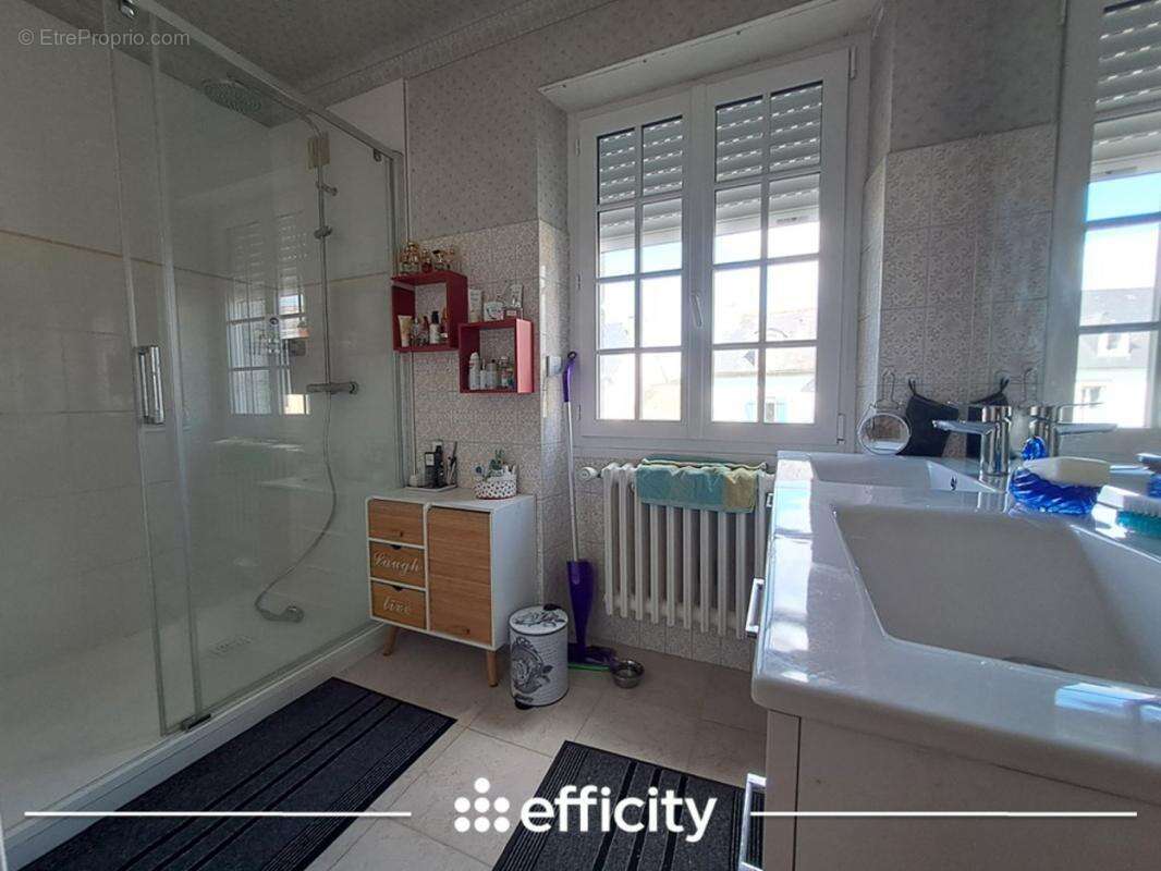 Maison à PLONEOUR-LANVERN