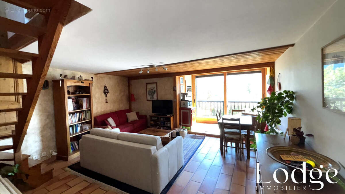 Appartement à PUY-SAINT-PIERRE