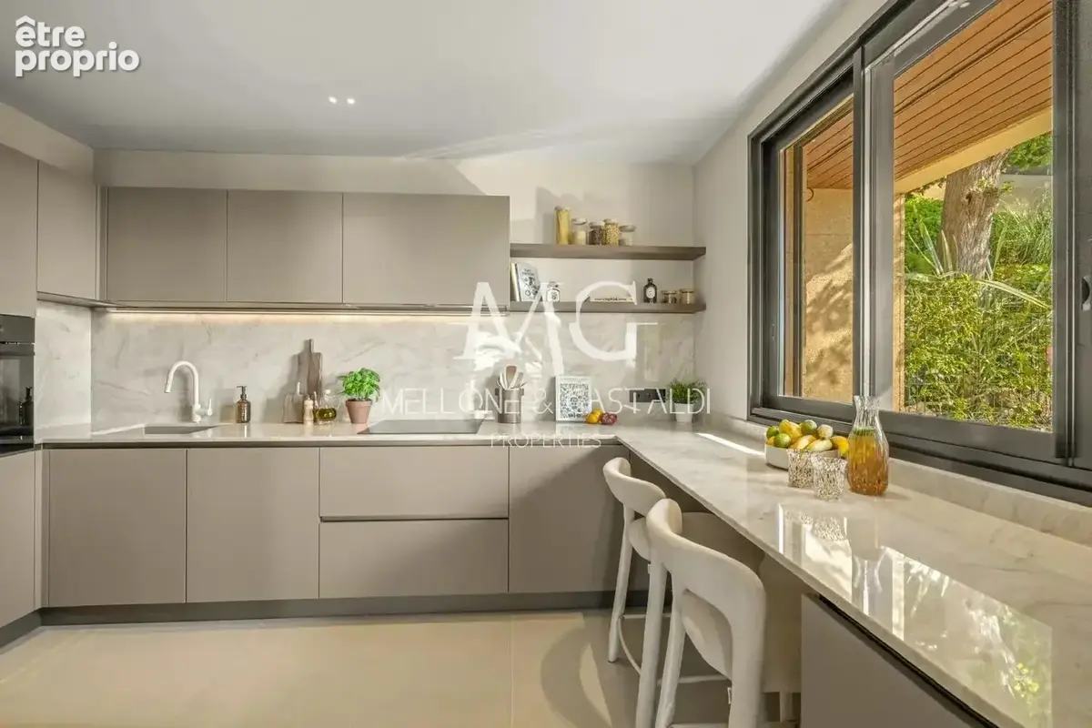 Cannes eden – 3 pièces rénové – vue mer – terrasse & jardin – piscines – tennis – garage - photo 11