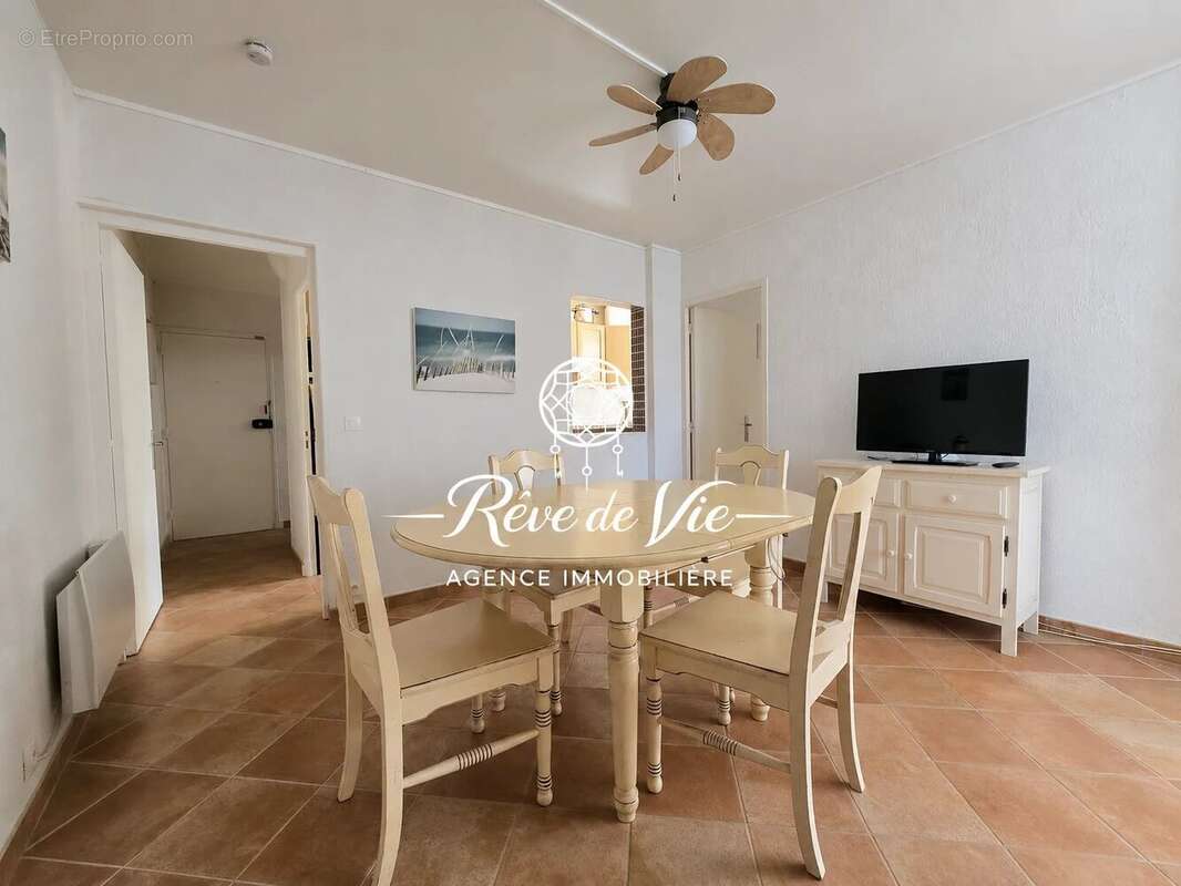 Appartement à BORMES-LES-MIMOSAS
