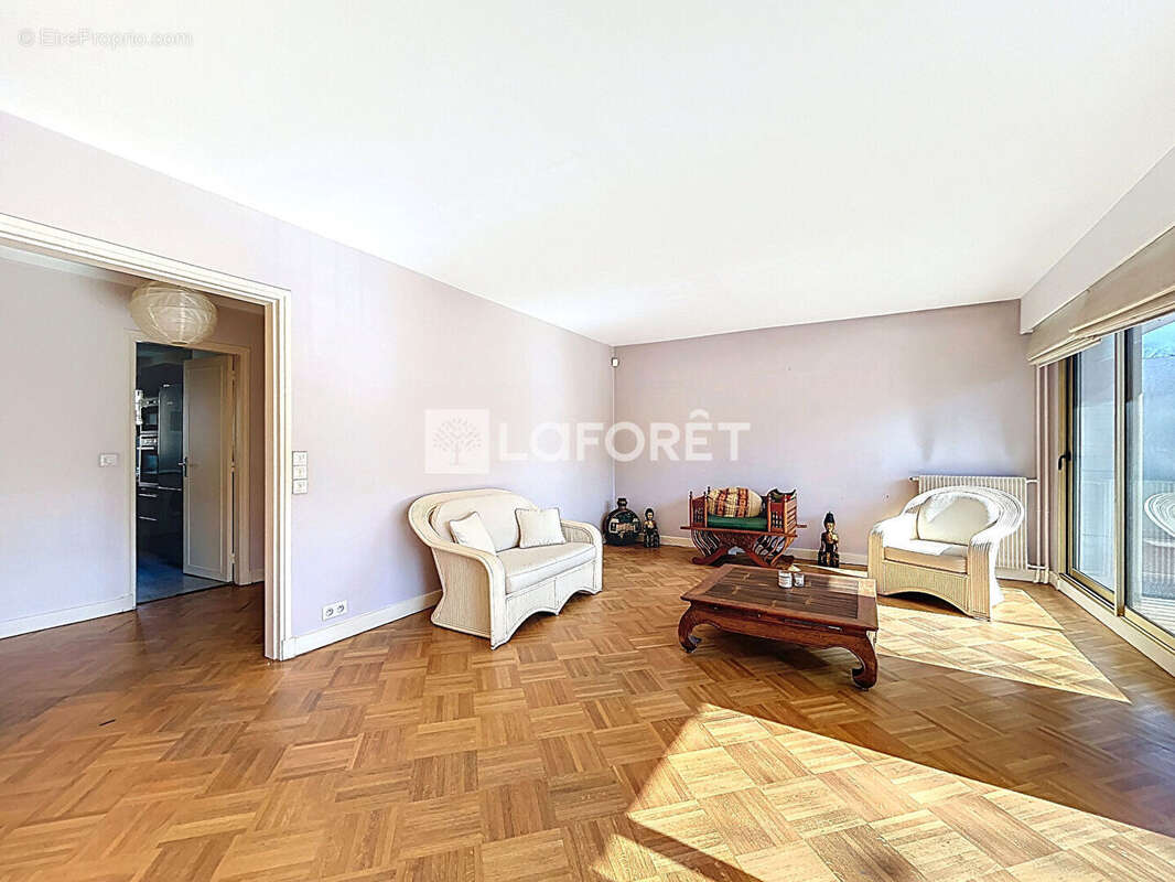 Appartement à LE VESINET