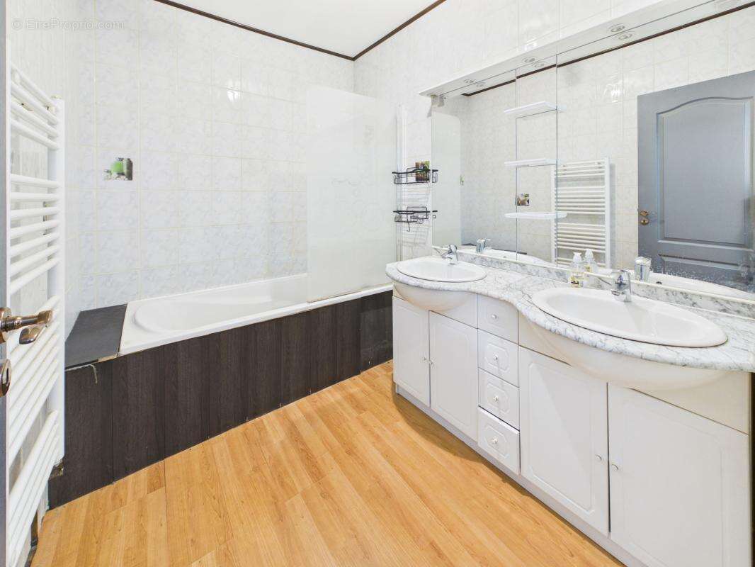 Appartement à PAGNY-SUR-MOSELLE