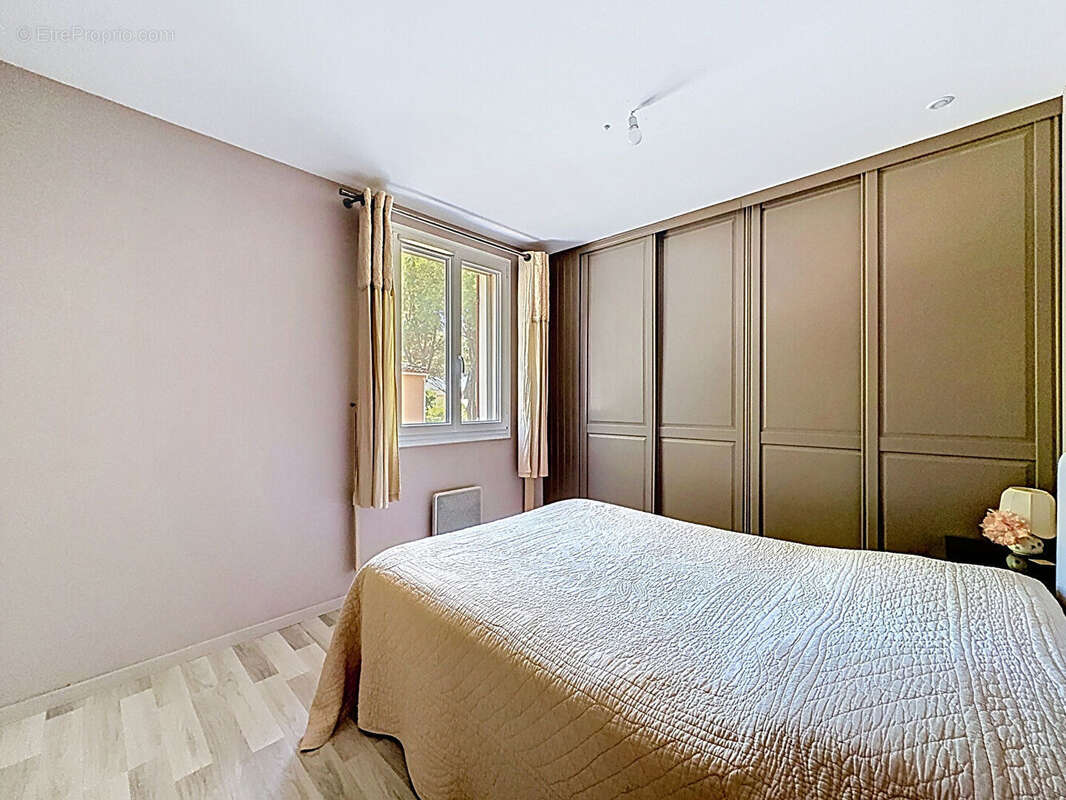 Maison 92 m2 à Avignon T4 avec 3 chambres  - garage, jardin et forage - photo 14