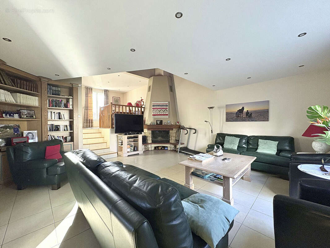 Maison à SAINT-CYR-L'ECOLE