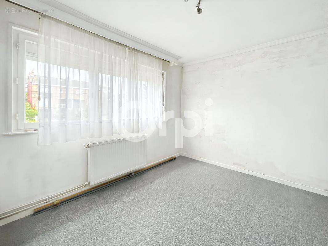 Maison à SAINT-MARTIN-BOULOGNE