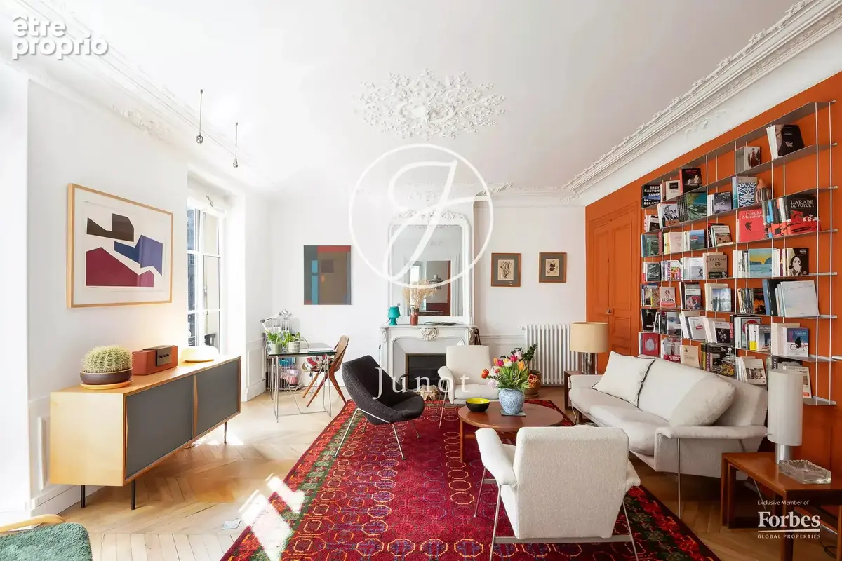 Paris 10e - SAINT-VINCENT DE PAUL - Appartement à vendre - 5 pièces - 114,04m² Carrez - 116,07m² au sol - 2 chambres - Vue dégag - photo 8