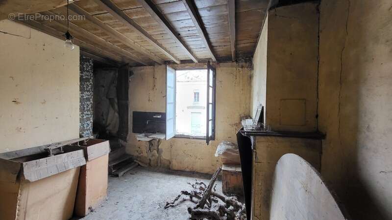 Maison à TRIE-SUR-BAISE