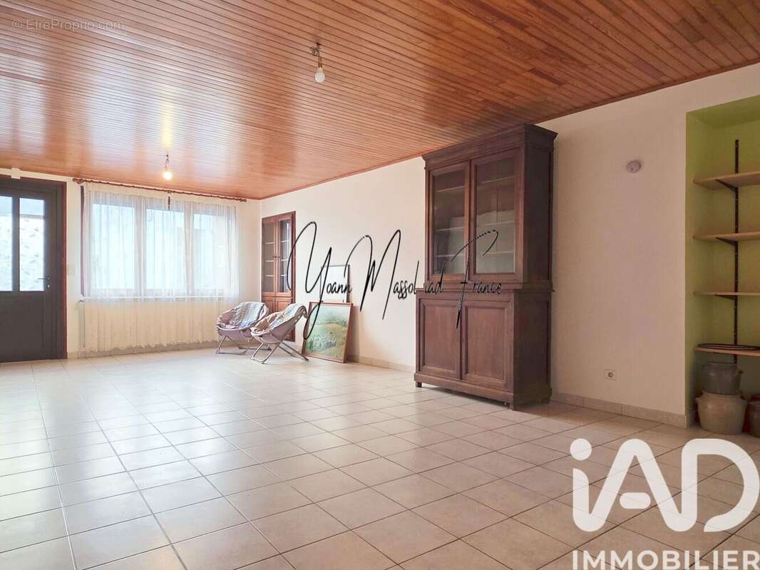 Maison 131 m² à Ledergues  - photo 4