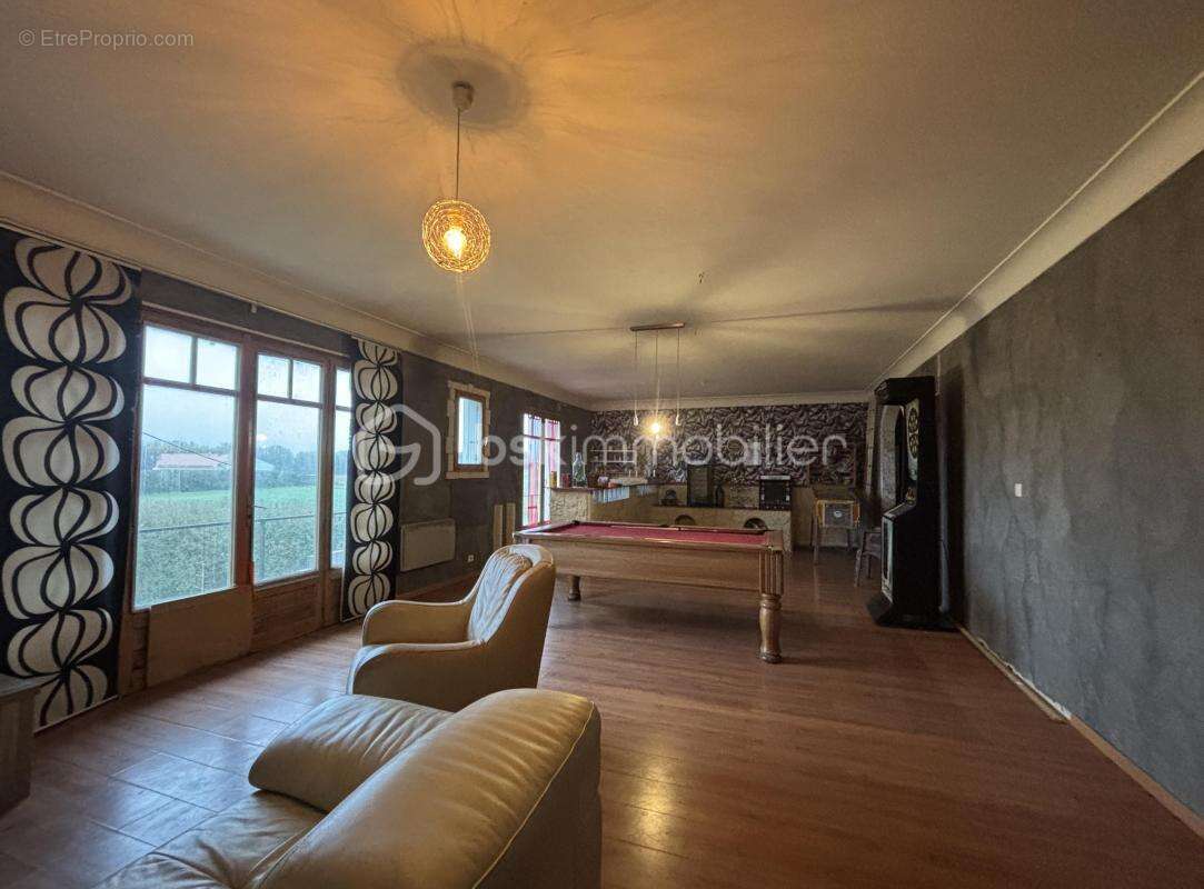 Maison à MAUZE-SUR-LE-MIGNON