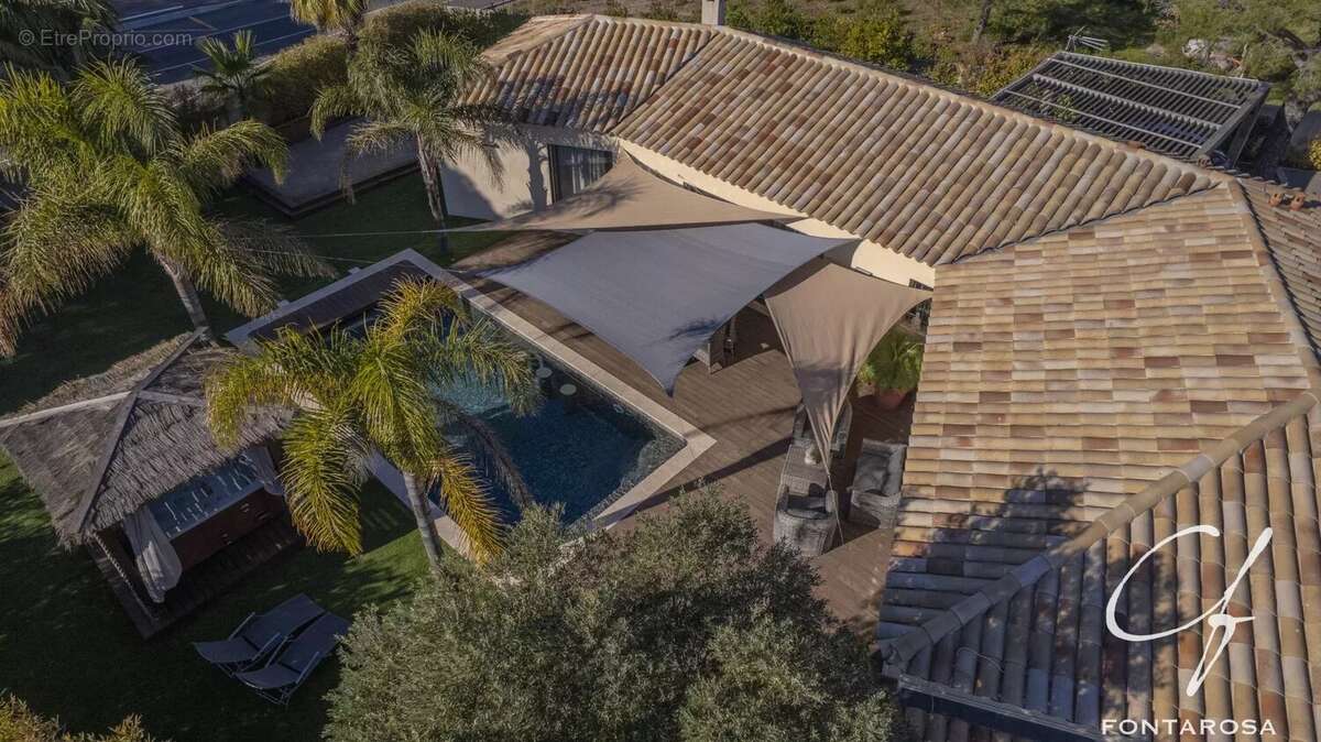 Maison à PUGET-SUR-ARGENS