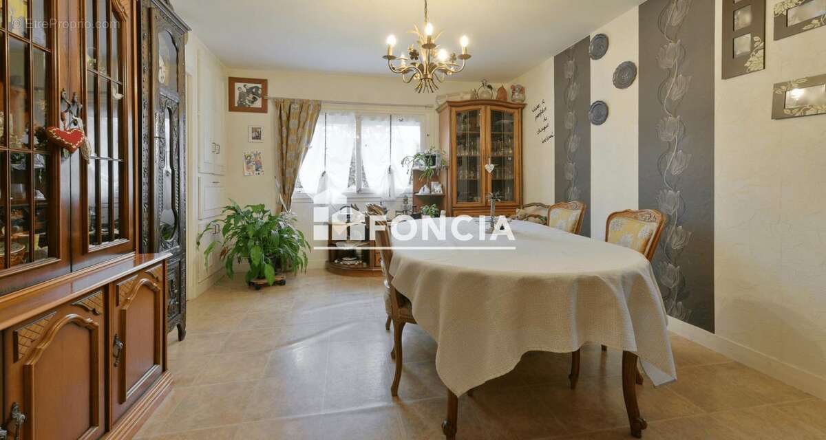 Maison à CONDE-SUR-NOIREAU