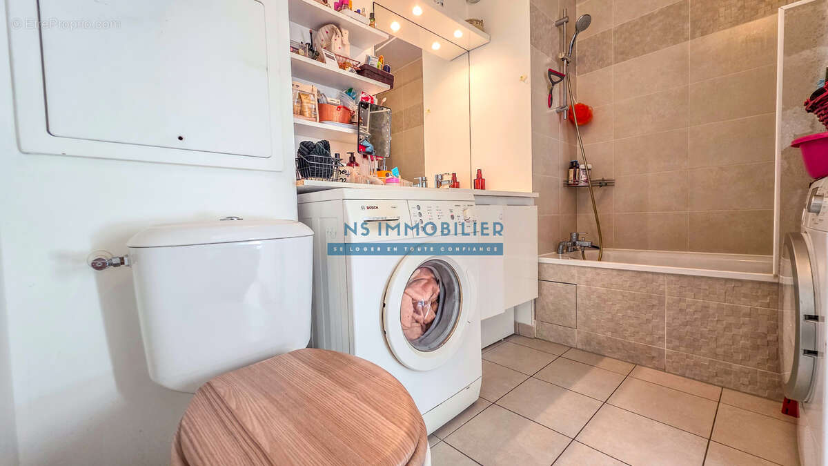 Appartement à SARTROUVILLE