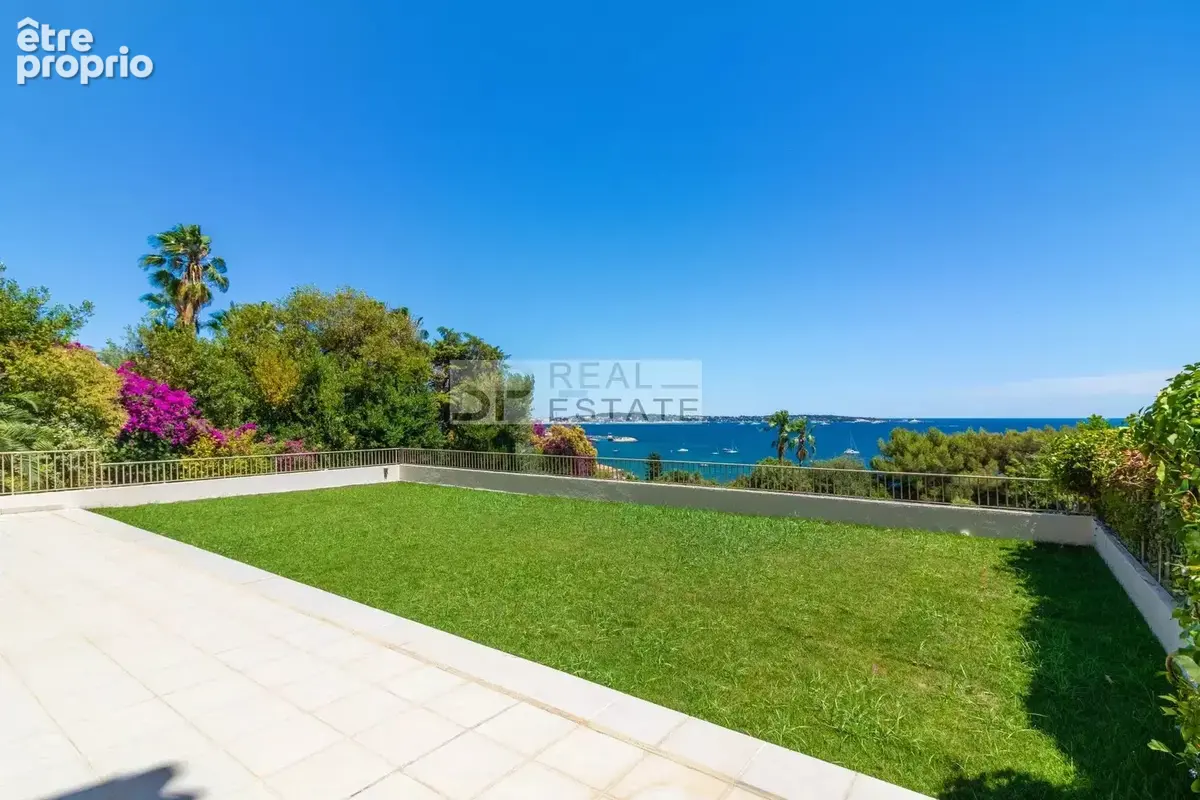 Golfe-juan – vue mer panoramique -  grand 4 pieces avec vaste jardin - photo 2