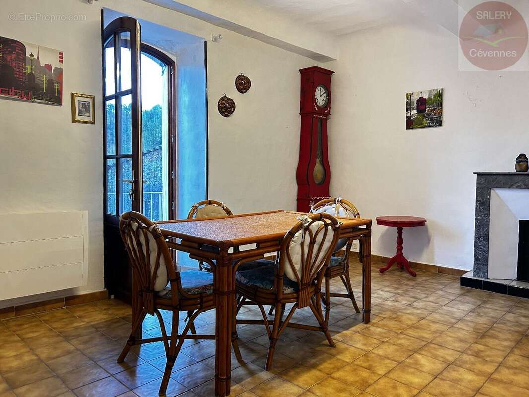 Maison à GENERARGUES