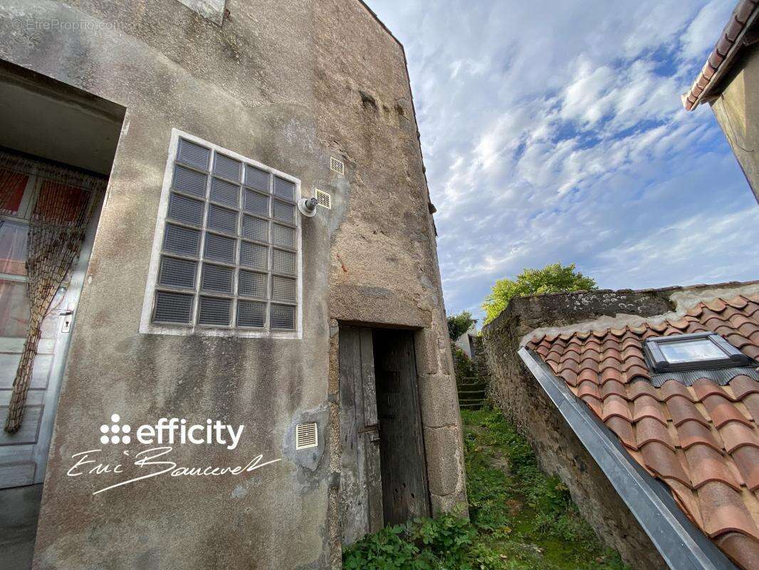 Maison 60 m² à Parthenay  - photo 7