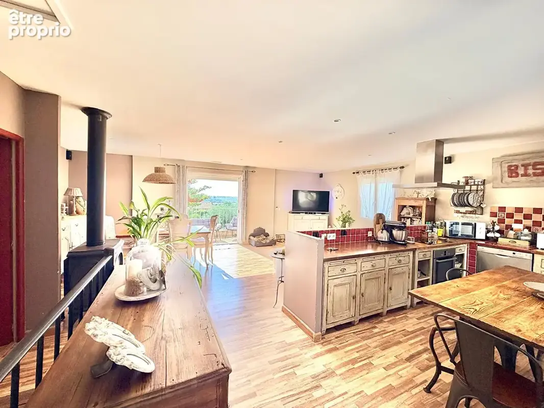 Maison Ouveillan T5 de  175 m2 avec piscine - photo 7
