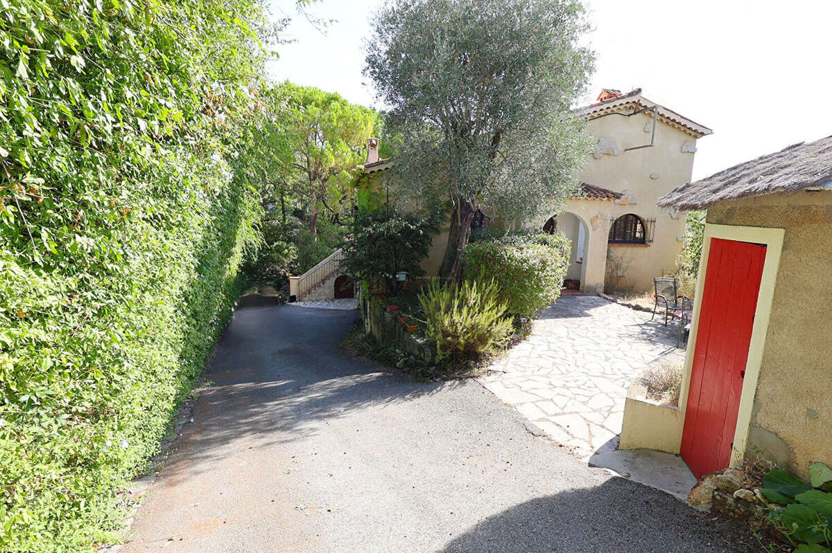 Maison 150 m² avec jardin de 1600 m² Spéracèdes - photo 2
