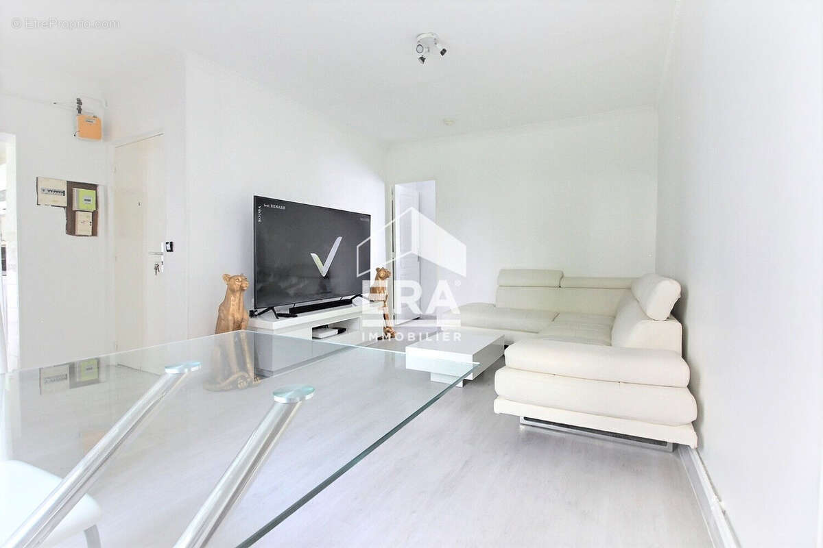 Appartement à L'ILE-SAINT-DENIS