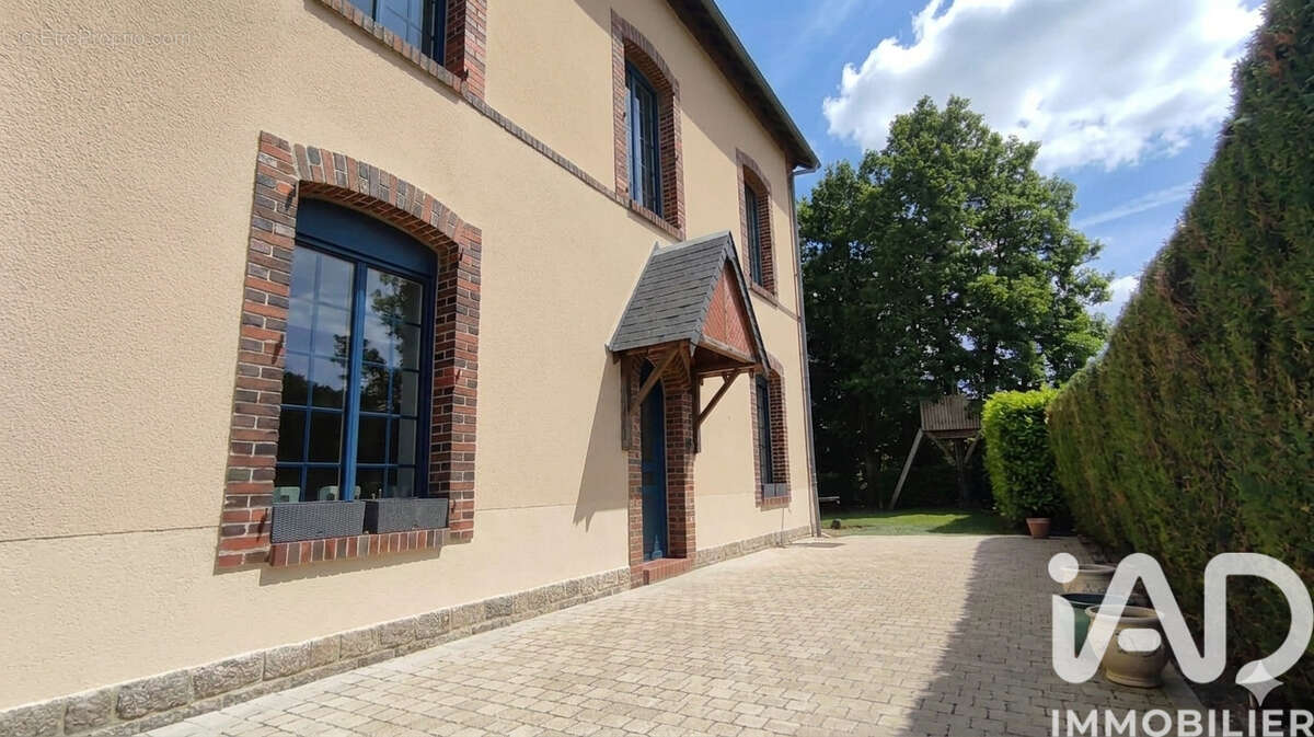 Maison 185 m² à Orgeres-En-Beauce  - photo 2