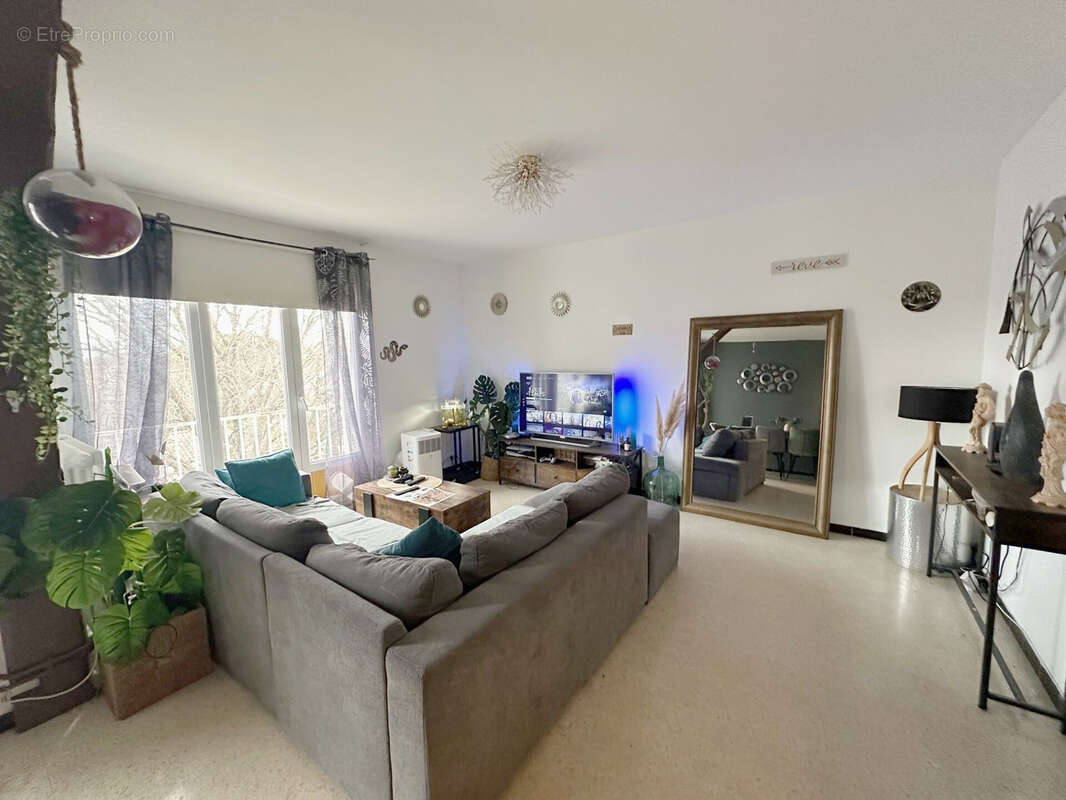 Appartement à LATTES