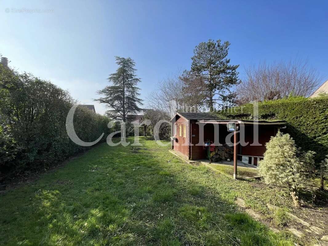 Maison à SAINT-NOM-LA-BRETECHE